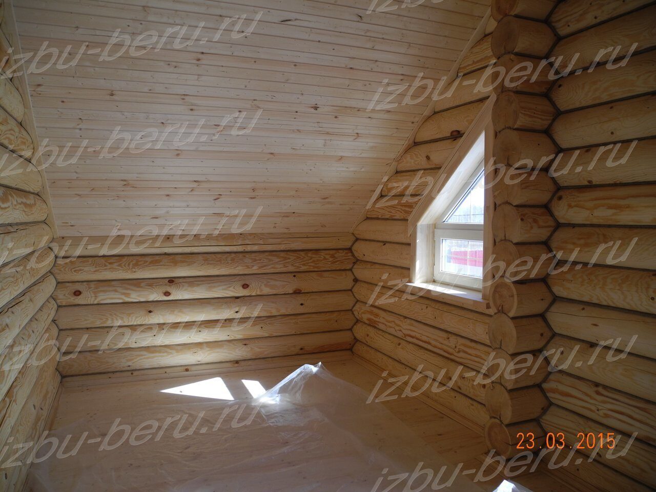 Потолок в деревянном доме (бревно, лафет, брус)